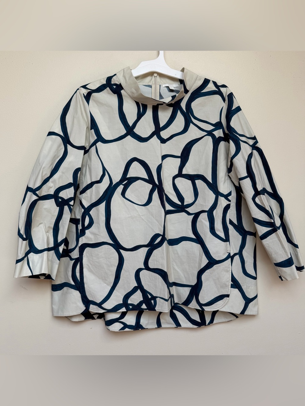 COS printed voluminous top | Size 12 - Picture 2 of 8